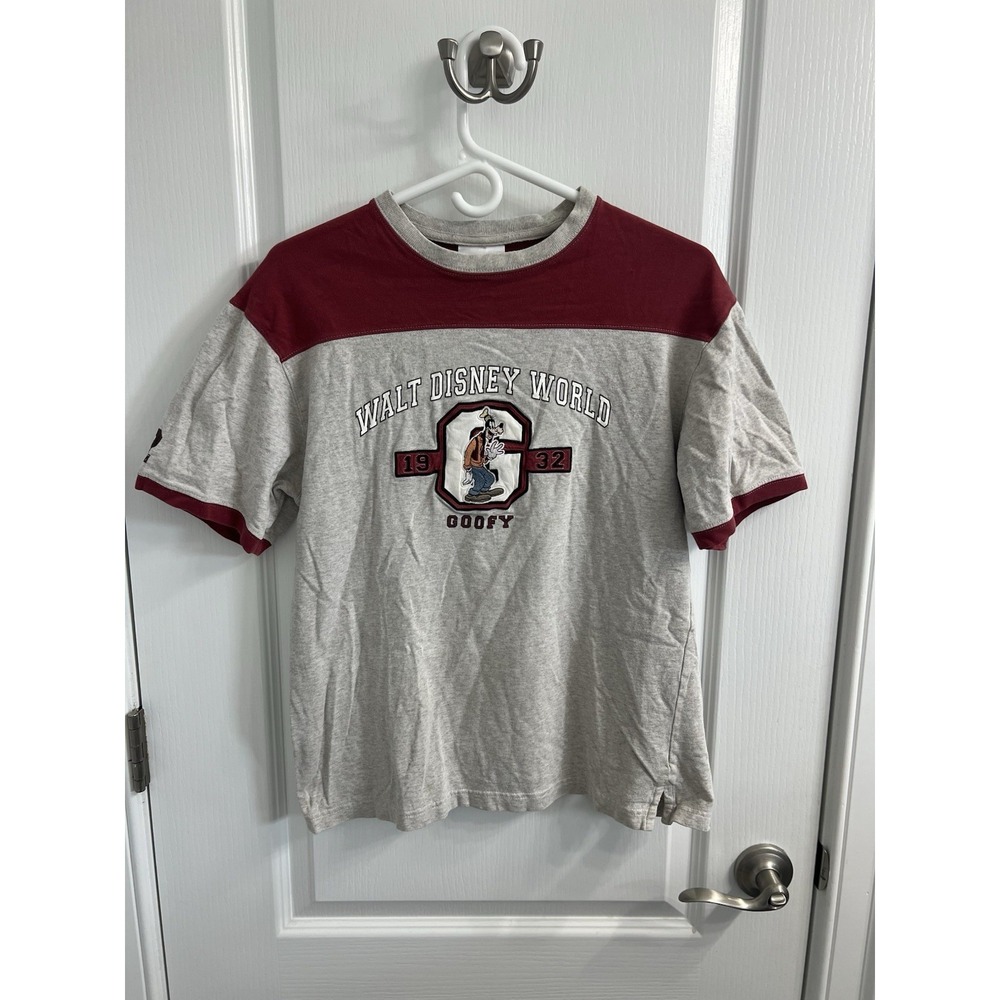 Walt Disney World - Goofy - Gray‎ & Red Shirt Small